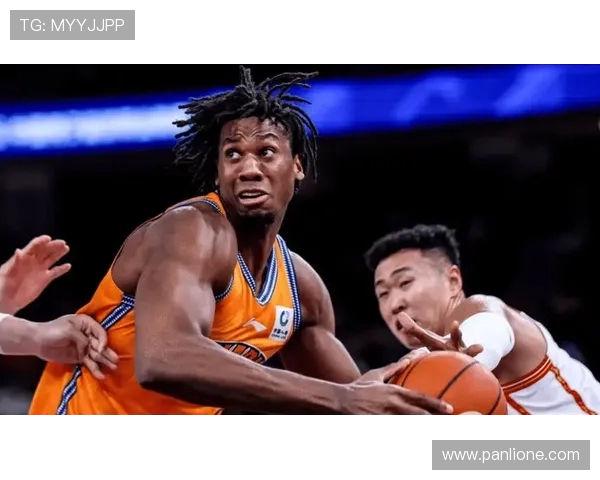 官方怀特塞德获最佳防守球员